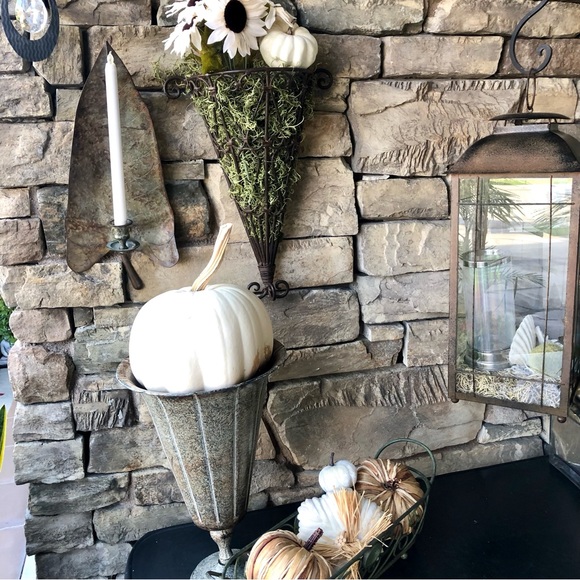 NWT Large Ornate Metal Cone Shape Bronze Garden Flower Wall Architectural Urn - Picture 7 of 9